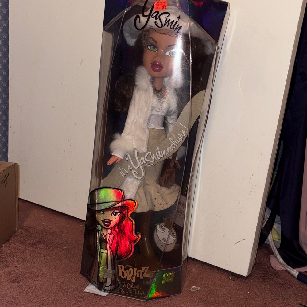 Large Yasmin Doll Costume - Cream and Brown